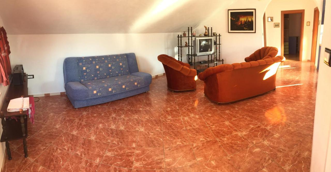 Lipovac Resort Ficus ビリセ エクステリア 写真