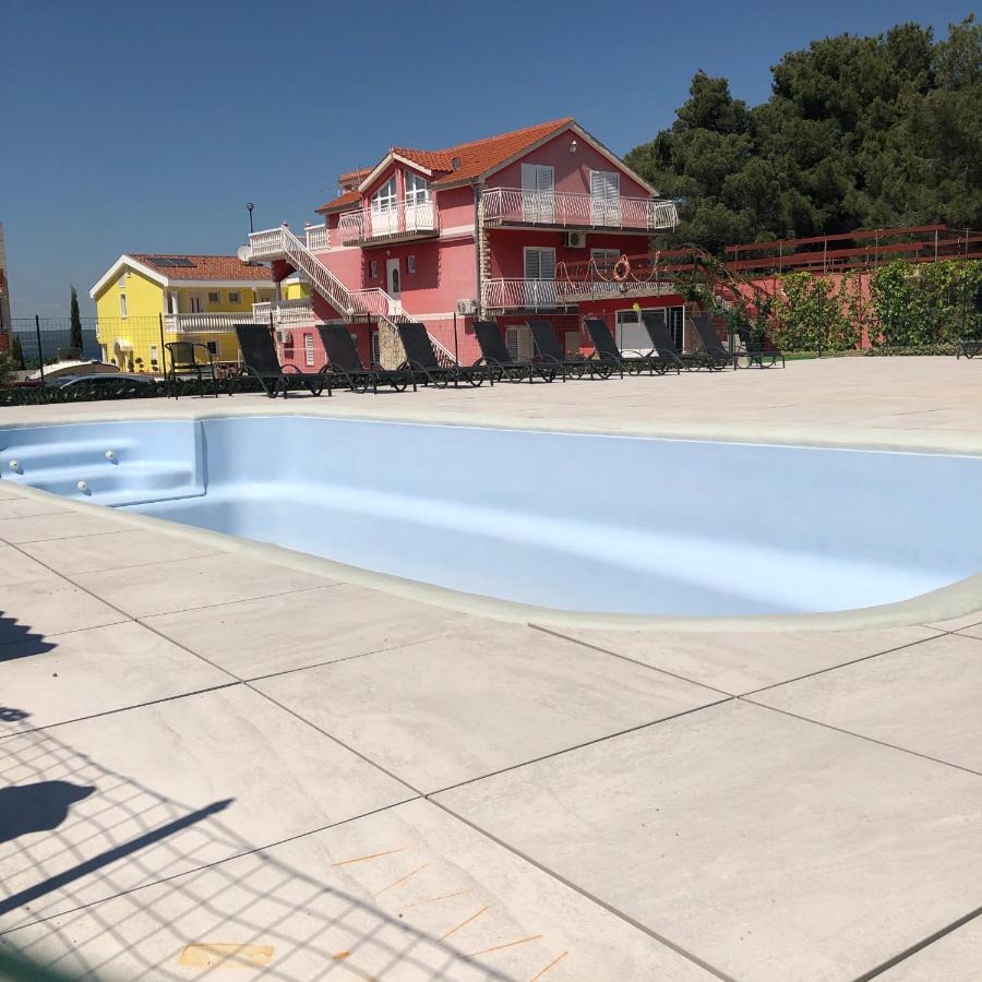 Lipovac Resort Ficus ビリセ エクステリア 写真